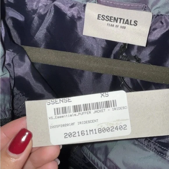 Essentials Iridescent Puffer Jacket - Picture 11 of 12